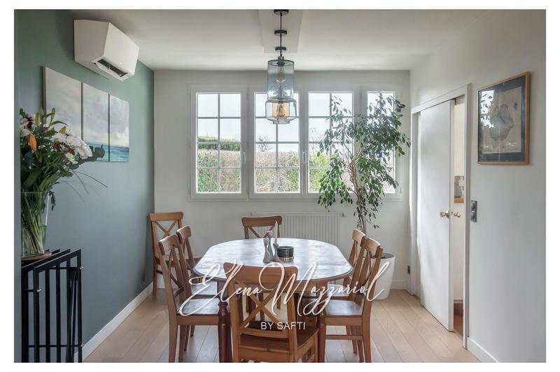 Maison - 207 m² - 9 pièces