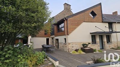 Maison - 244 m² - 8 pièces