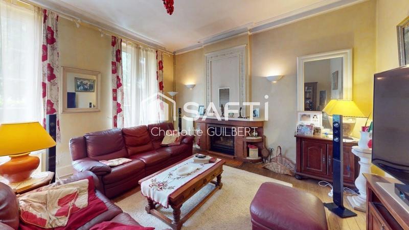 Maison - 290 m² - 6 pièces