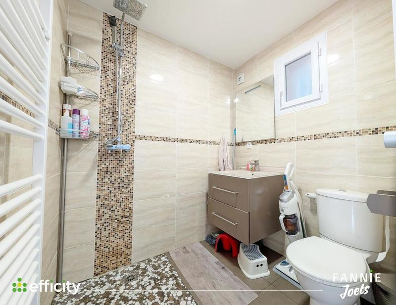 Pavillon - 123 m² - 7 pièces