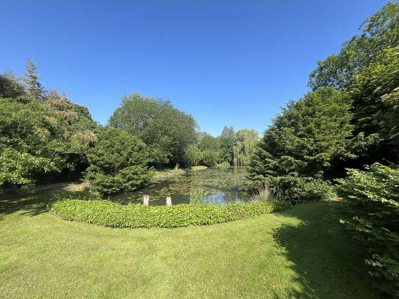 Maison - 163 m² - 8 pièces