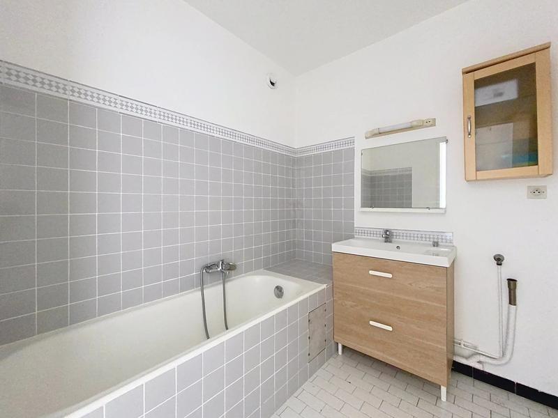 Appartement - 99 m² - 5 pièces