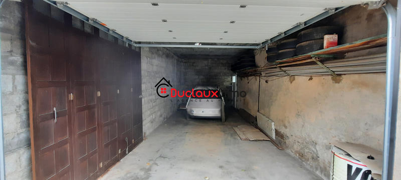 Maison - 220 m² - 10 pièces