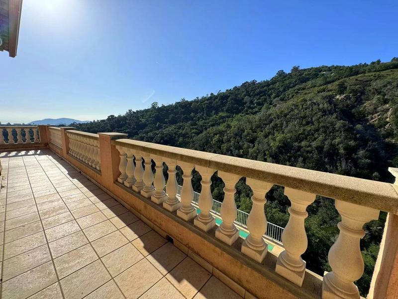 Villa - 172 m² - 6 pièces