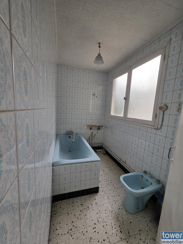 Maison - 96 m² - 6 pièces