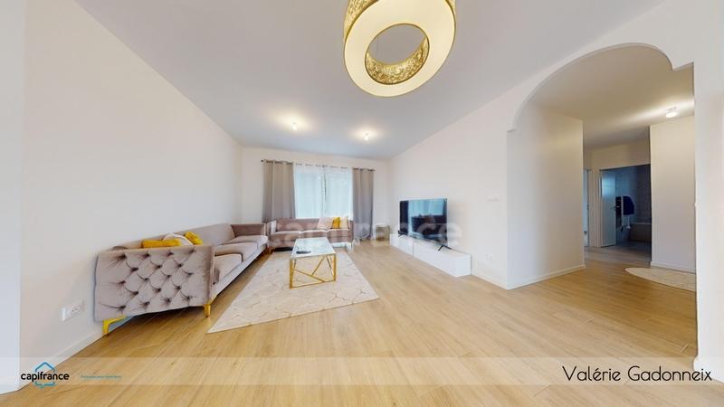 Maison - 96 m² - 5 pièces