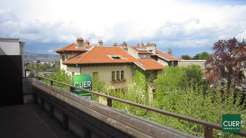 Appartement - 79 m² - 3 pièces