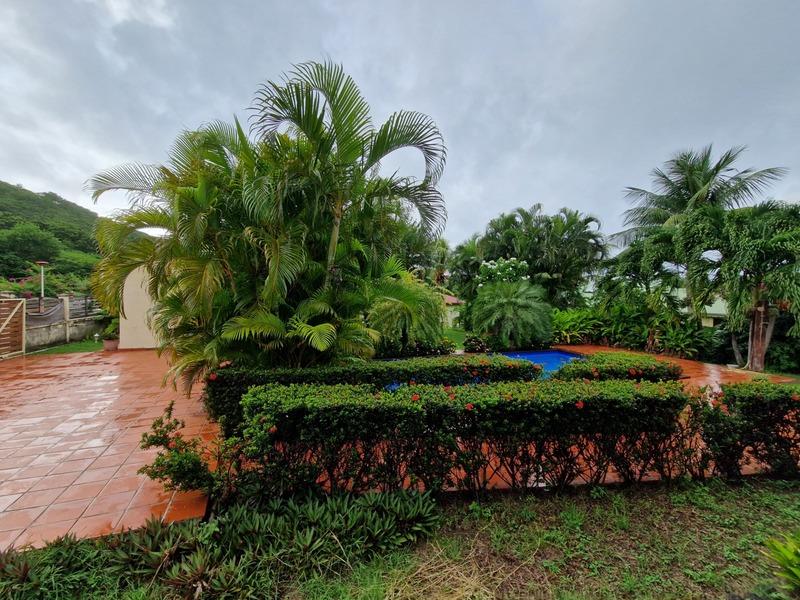 Villa - 340 m² - 8 pièces