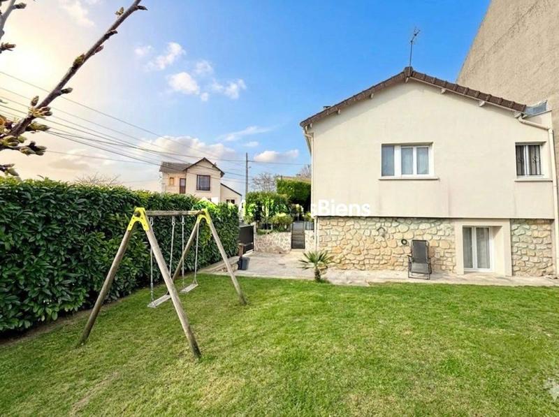 Maison - 88 m² - 4 pièces