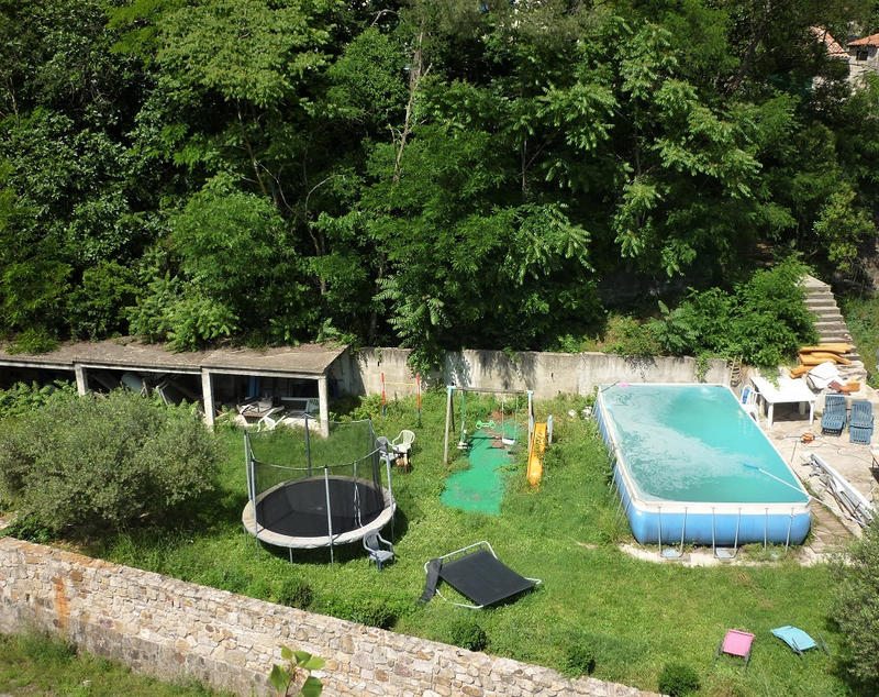 Propriété - 700 m² - 16 pièces