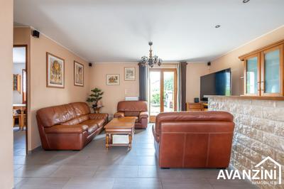 Maison traditionnelle - 120 m² - 6 pièces