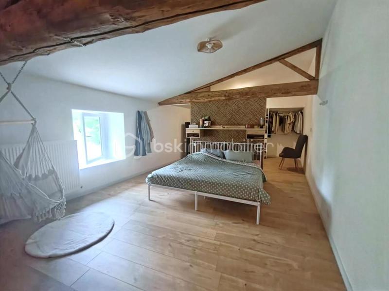 Maison en pierre - 230 m² - 9 pièces