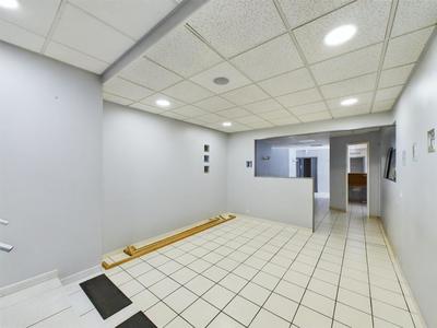 Local d'activité / Entrepôt - 254 m²