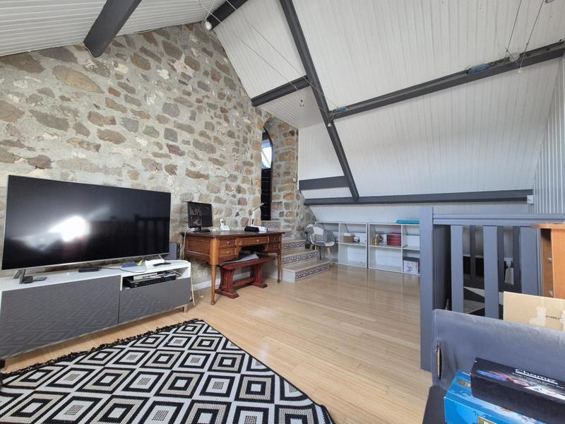 Maison - 245 m² - 7 pièces