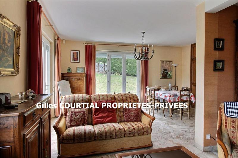 Maison - 302 m² - 12 pièces