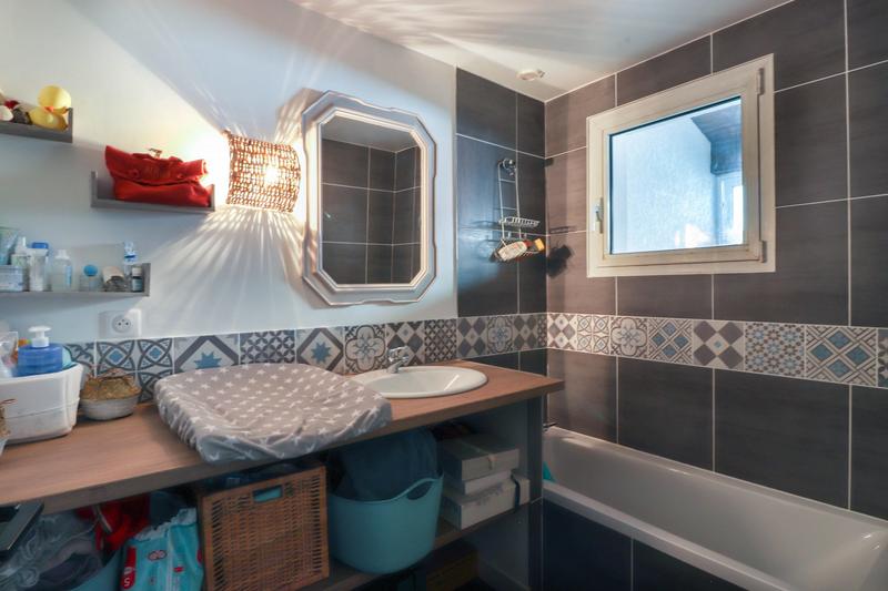 Appartement - 92 m² - 4 pièces