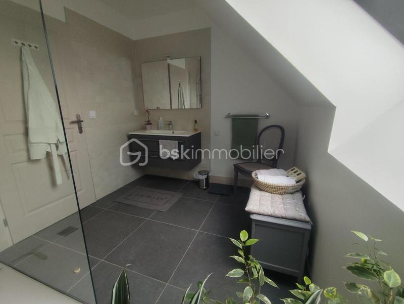 Maison - 168 m² - 5 pièces