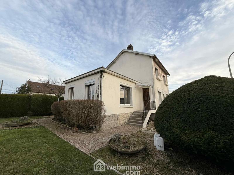 Maison - 163 m² - 6 pièces