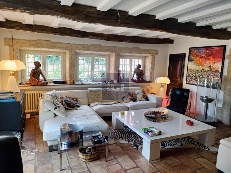 Villa - 560 m² - 15 pièces