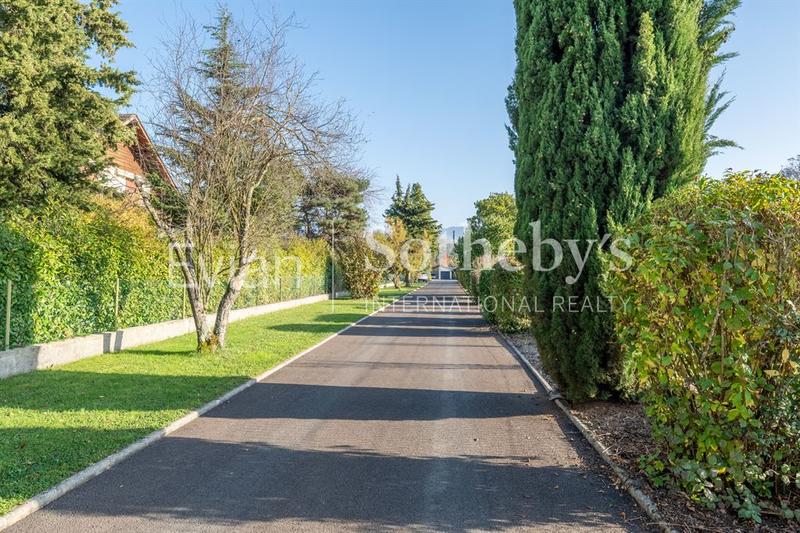 Maison - 269 m² - 7 pièces