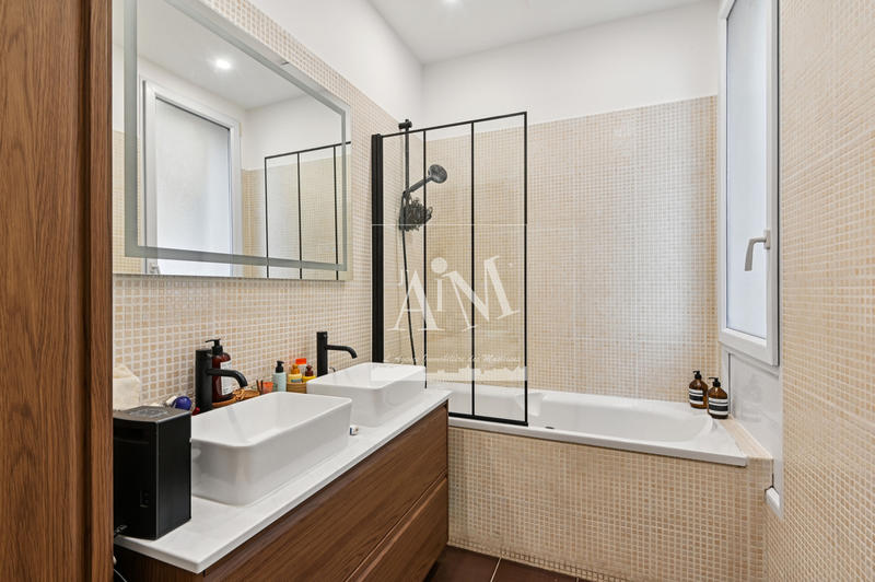 Appartement - 83 m² - 3 pièces