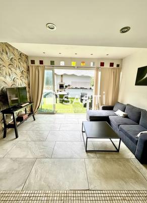 Appartement - 90 m² - 4 pièces