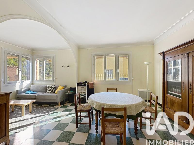 Maison - 200 m² - 7 pièces