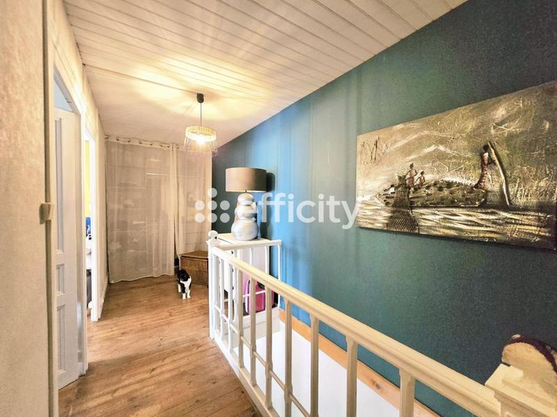 Maison - 197 m² - 7 pièces