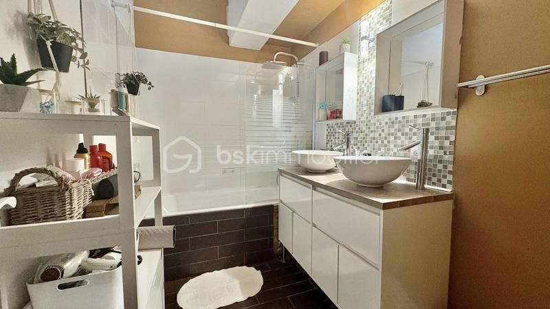 Maison traditionnelle - 98 m² - 5 pièces