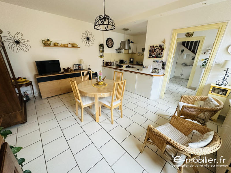 Maison traditionnelle - 145 m² - 5 pièces