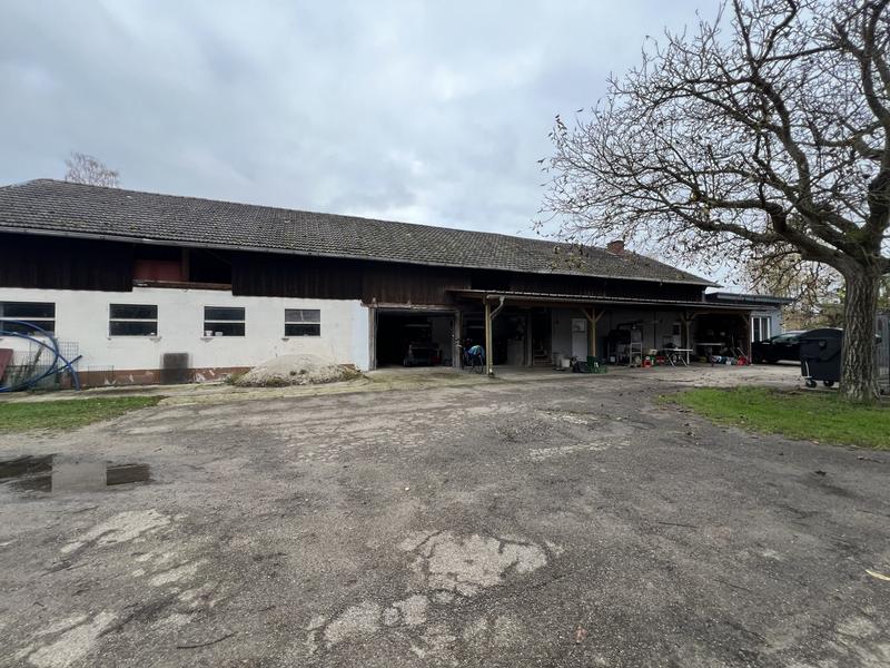 Local commercial - 450 000 m²