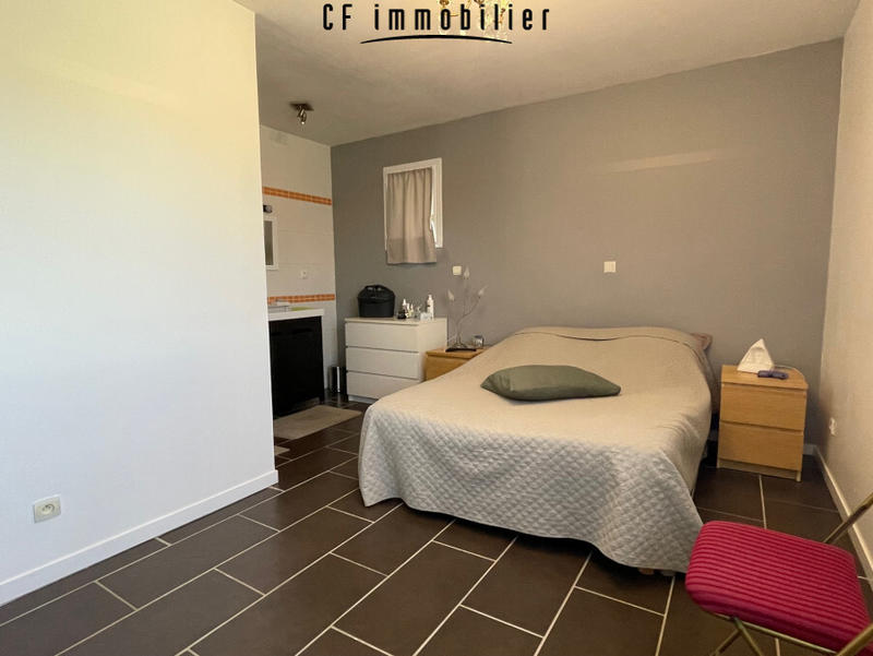 Maison - 220 m² - 6 pièces