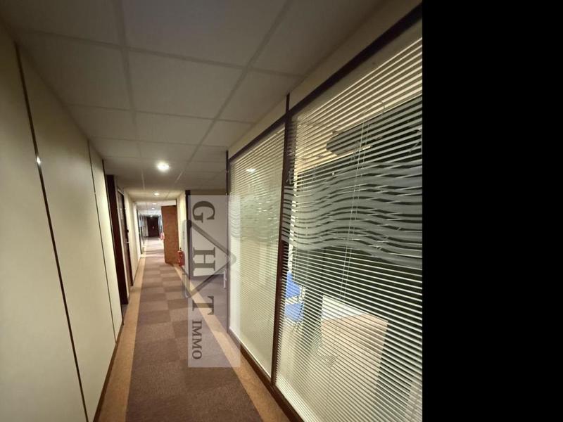 Bureau - 1 091 m²