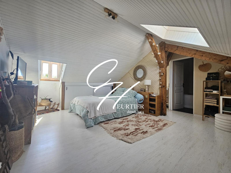 Appartement - 100 m² - 4 pièces