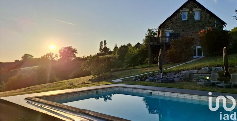 Maison - 462 m² - 10 pièces