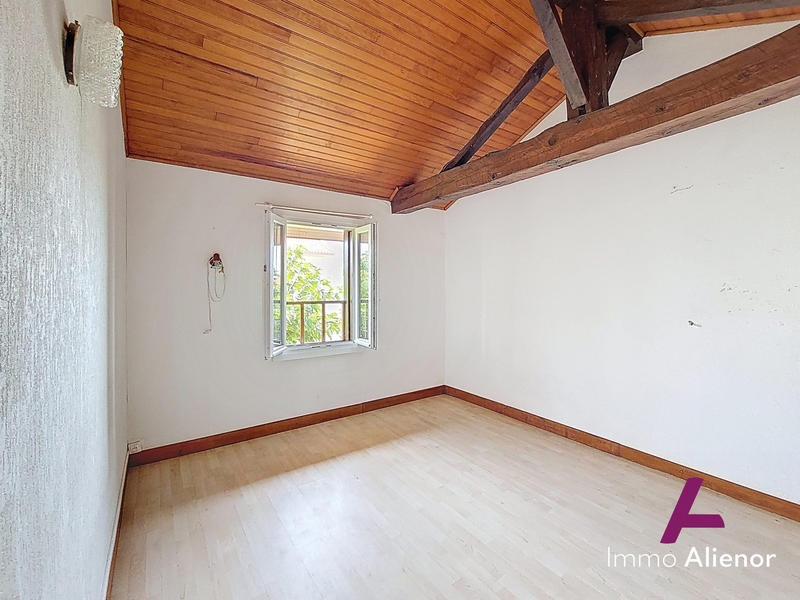 Villa - 124 m² - 8 pièces