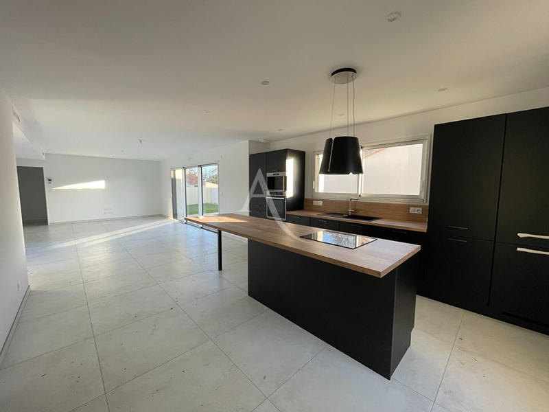 Maison - 111 m² - 4 pièces