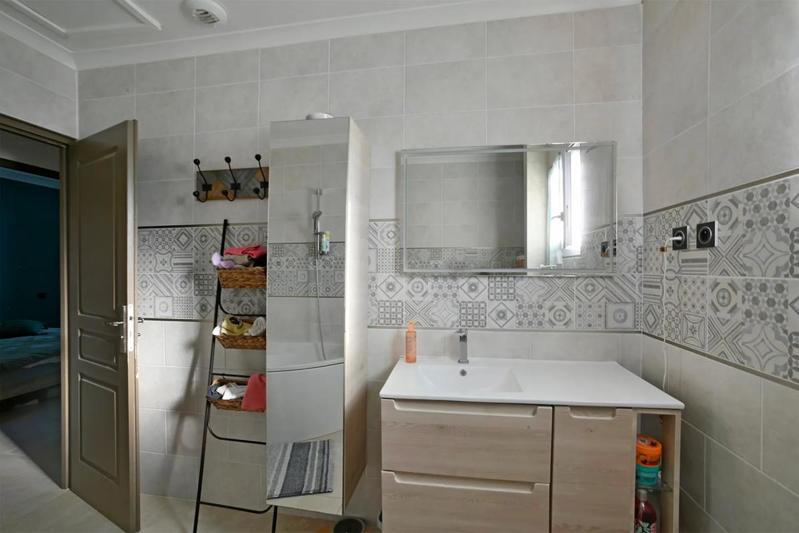 Villa - 232 m² - 8 pièces