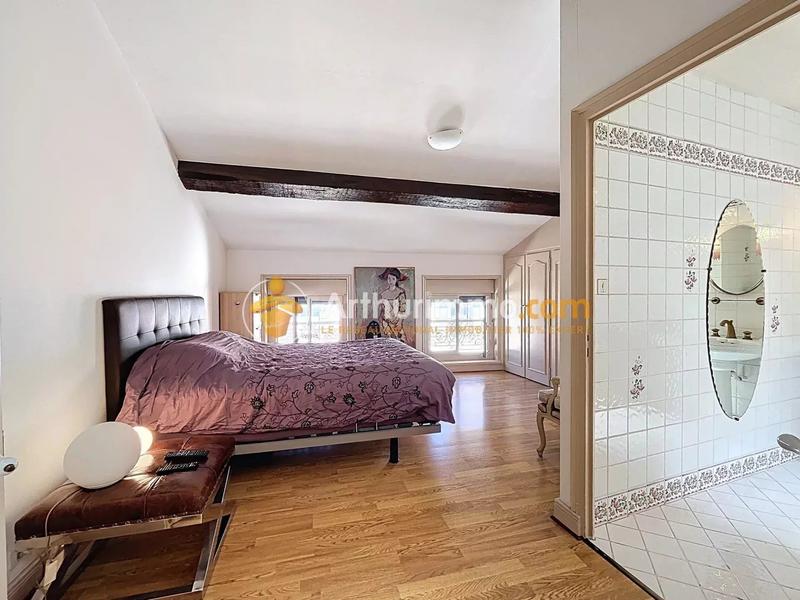 Appartement - 185 m² - 4 pièces