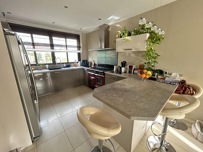 Maison - 185 m² - 6 pièces