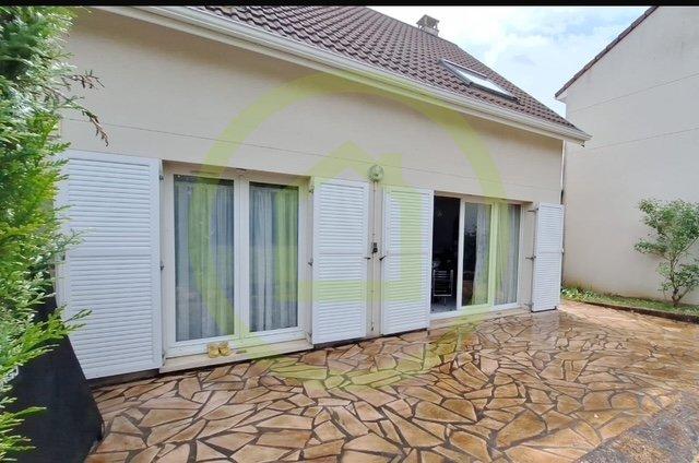 Maison - 75 m² - 4 pièces