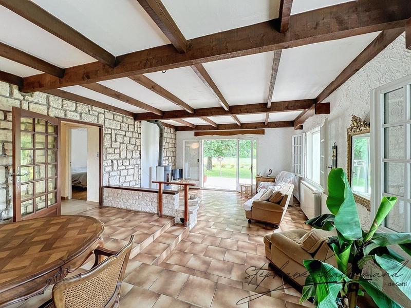 Maison - 190 m² - 10 pièces