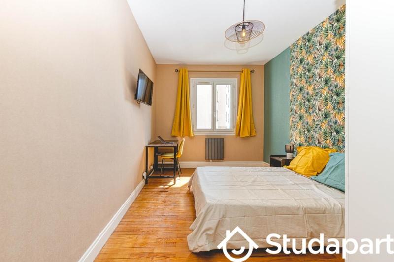 Chambre - 11 m² - 1 pièce