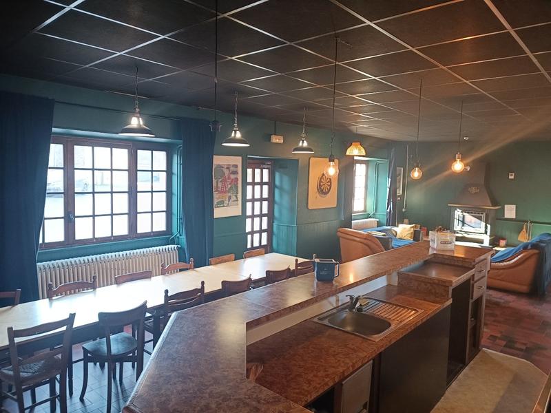 Maison en pierre - 440 m² - 22 pièces