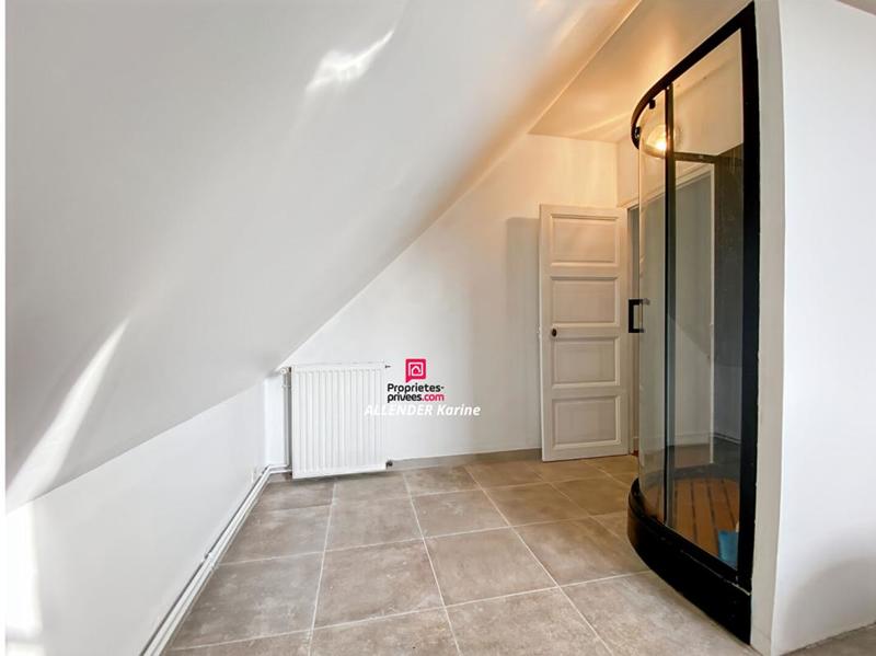 Maison - 263 m² - 8 pièces