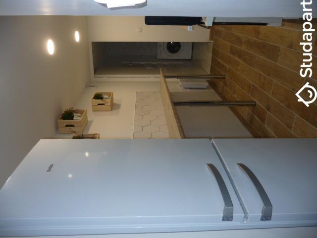 Chambre - 9 m² - 1 pièce