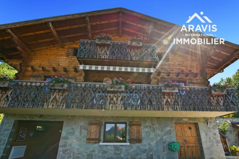 Châlet - 200 m² - 6 pièces