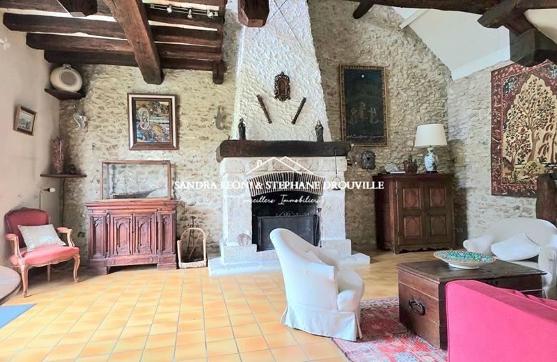 Maison - 195 m² - 7 pièces