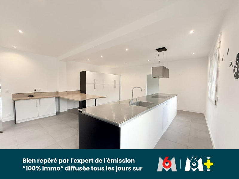 Maison - 450 m² - 9 pièces