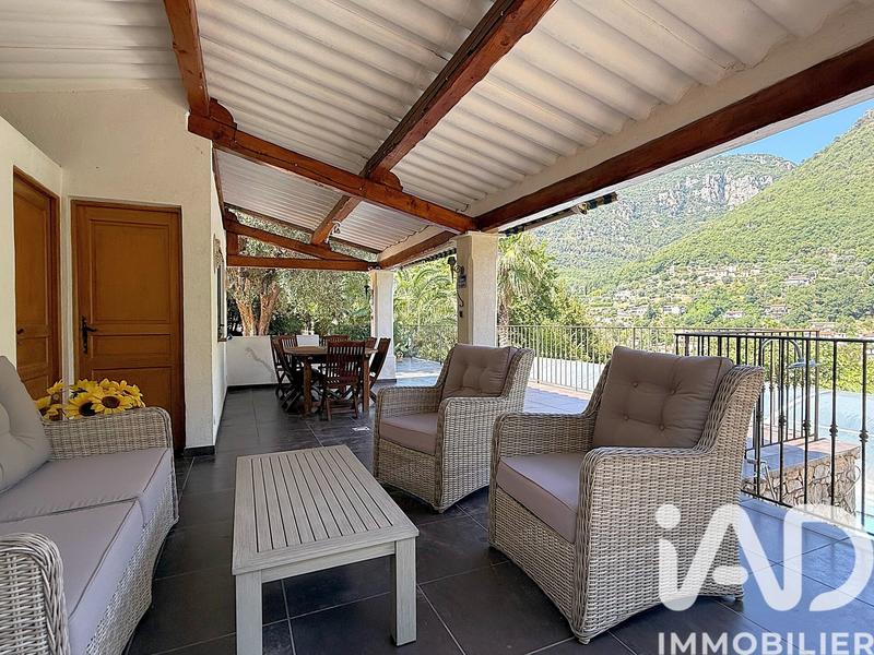 Maison - 190 m² - 8 pièces